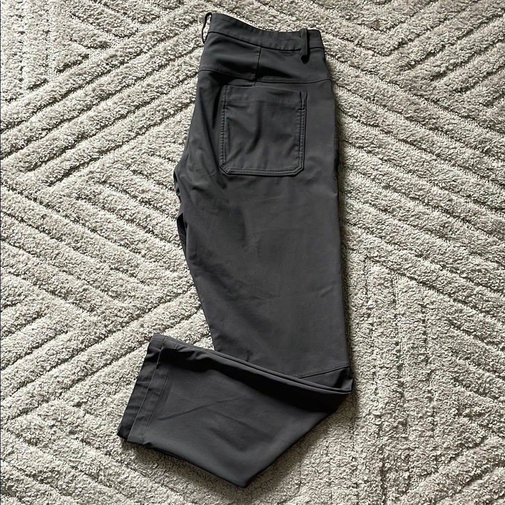 Lululemon Men's Gray Athletic Pants 36x30/31 NO TAGS